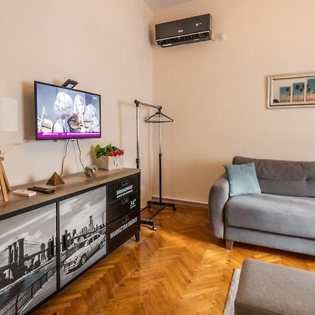 Neimar Apartment With Great Wi-Fi And Free Parking Beograd Eksteriør billede