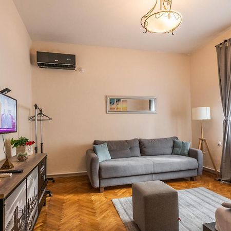 Neimar Apartment With Great Wi-Fi And Free Parking Beograd Eksteriør billede