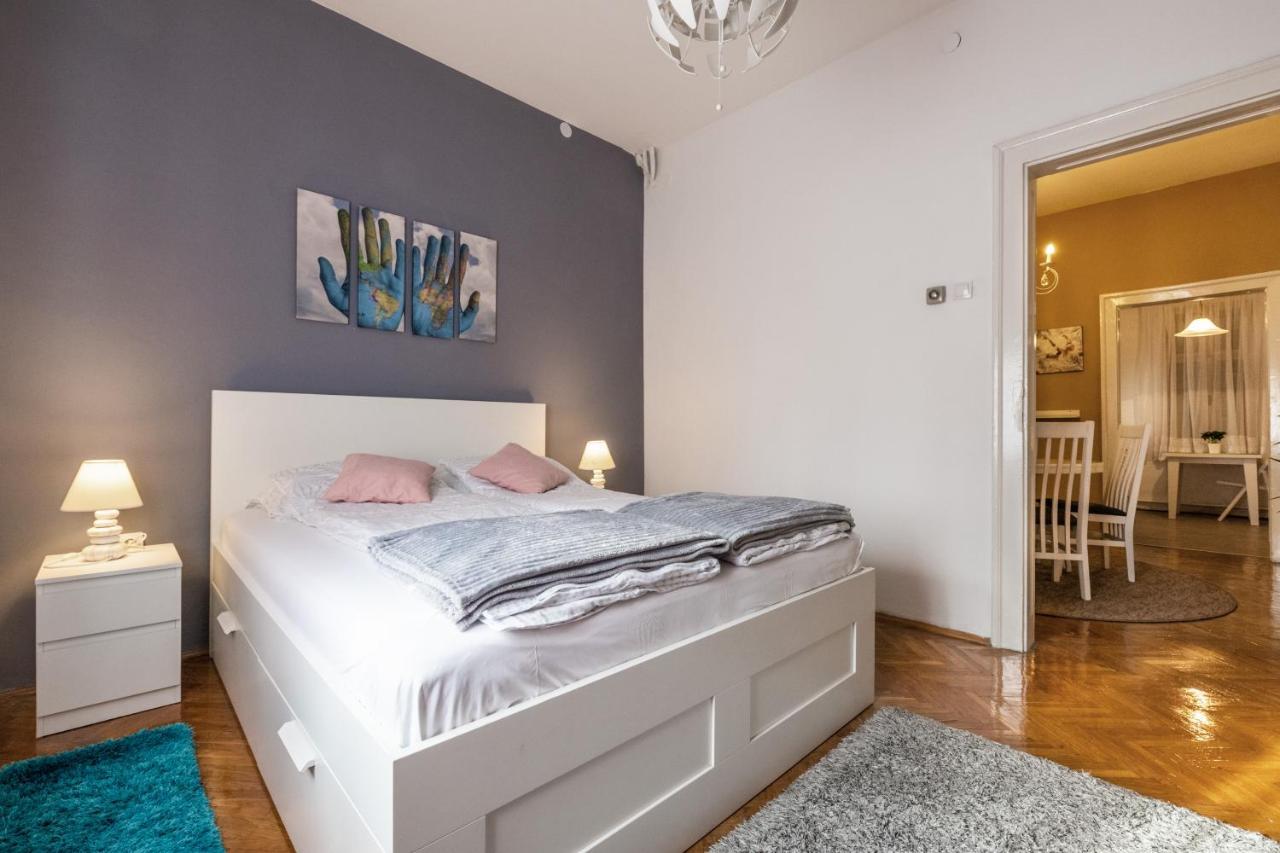 Neimar Apartment With Great Wi-Fi And Free Parking Beograd Eksteriør billede