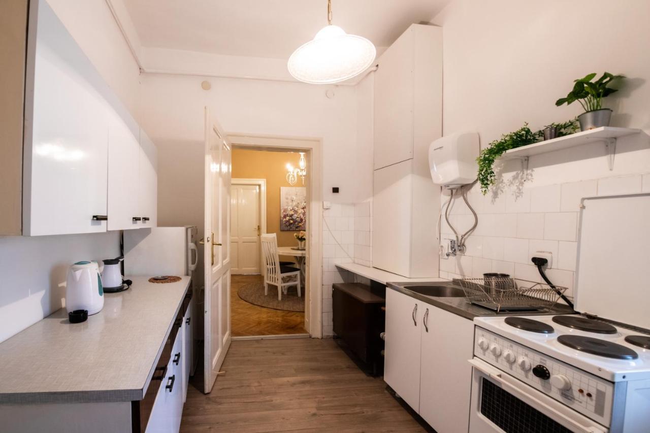 Neimar Apartment With Great Wi-Fi And Free Parking Beograd Eksteriør billede